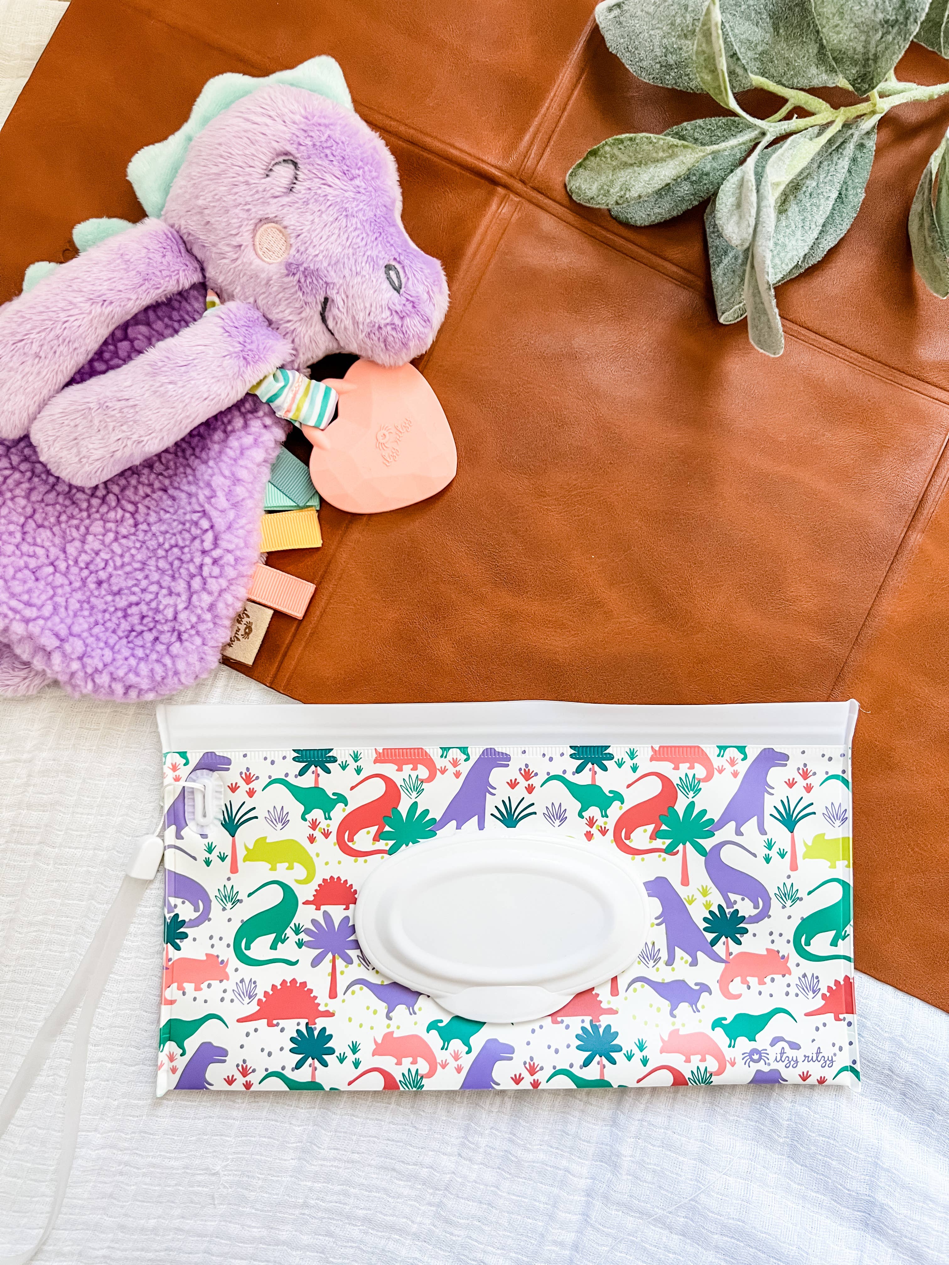 *OUTLET*Take & Travel™ Pouch Reusable Wipes Cases Lilac Dino
